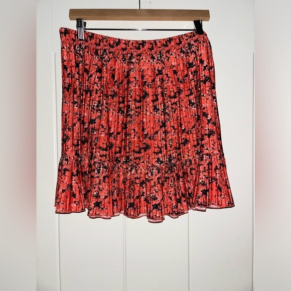 Zara Floral Pleated Mini nSkirt  Cottagecore Boho Dainty Flowy Feminine Women L‎ - Picture 1 of 5